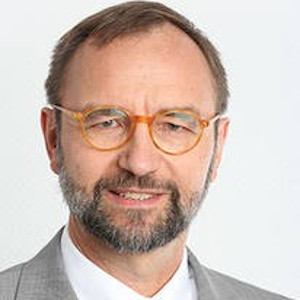 Herr Dr. Holger Reimann